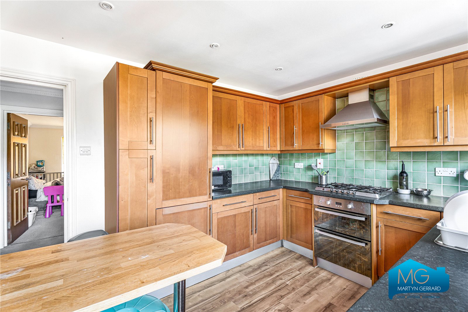 4 bedroom Terraced House to rent - Martyn Gerrard