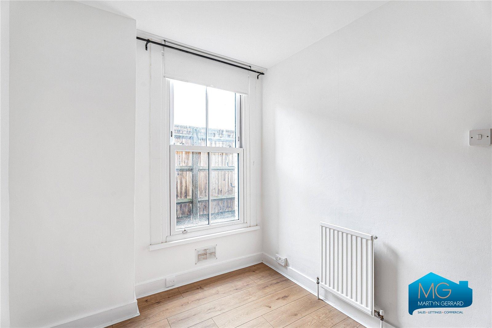 2 bedroom Ground Floor Flat to rent - Martyn Gerrard