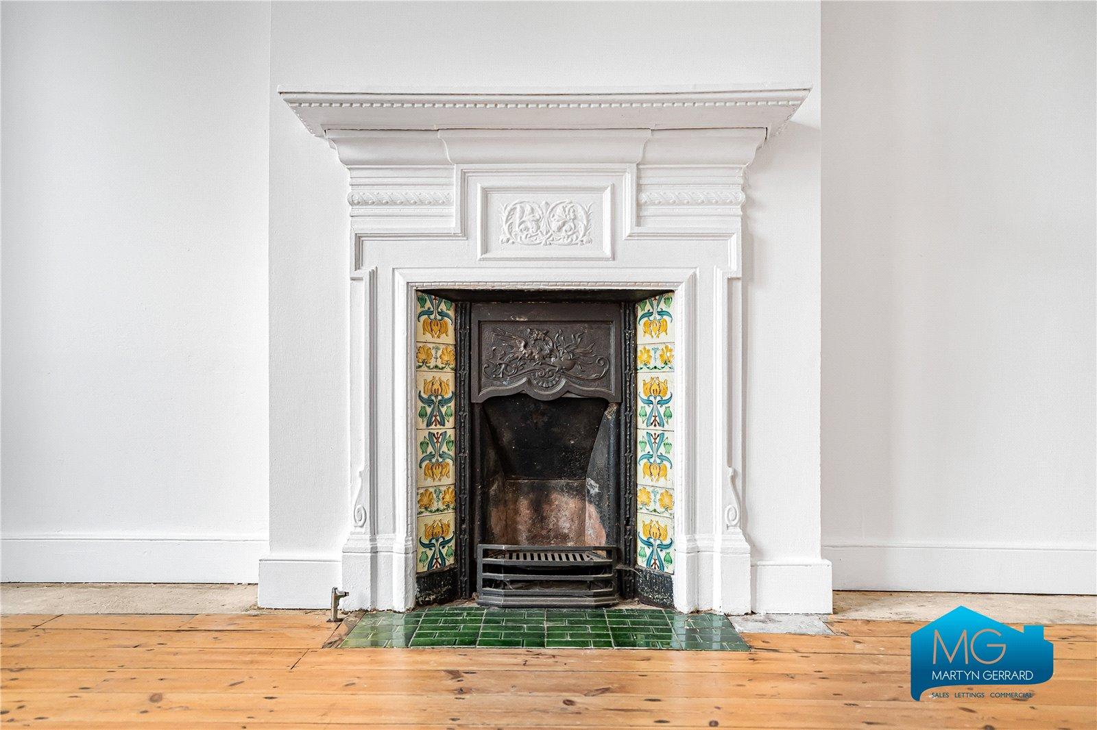 2 bedroom Ground Floor Flat to rent - Martyn Gerrard