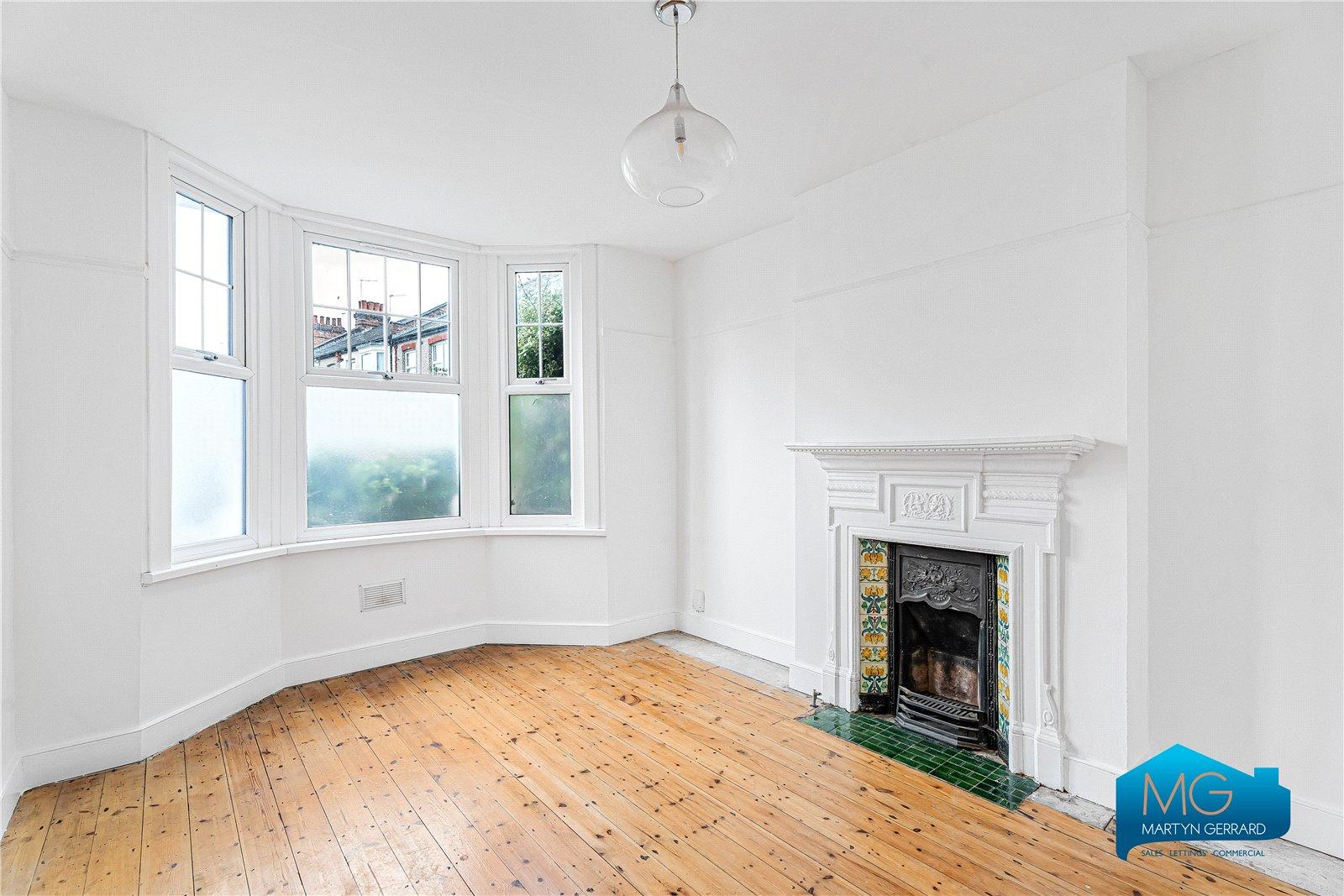 2 bedroom Ground Floor Flat to rent - Martyn Gerrard
