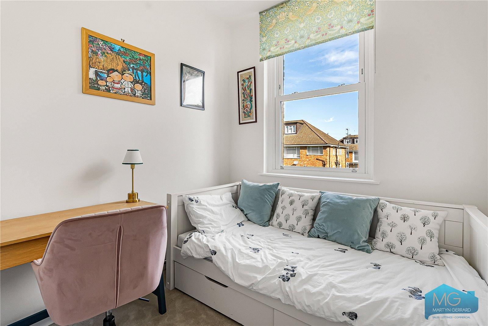 2 bedroom Apartment for sale - Martyn Gerrard