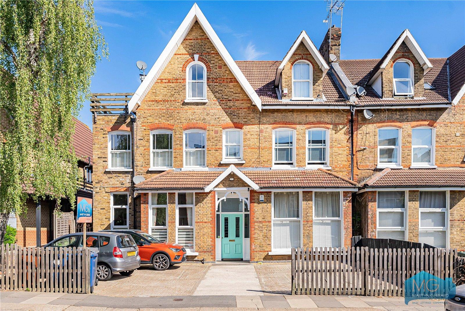 2 bedroom Apartment for sale - Martyn Gerrard