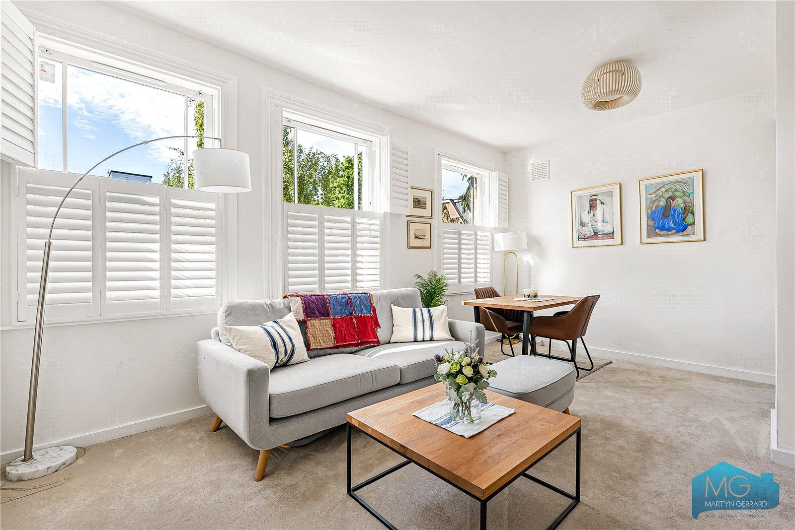 2 bedroom Apartment for sale - Martyn Gerrard