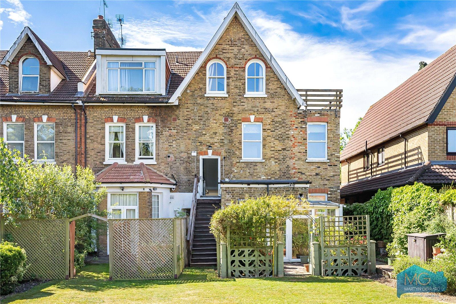 2 bedroom Apartment for sale - Martyn Gerrard