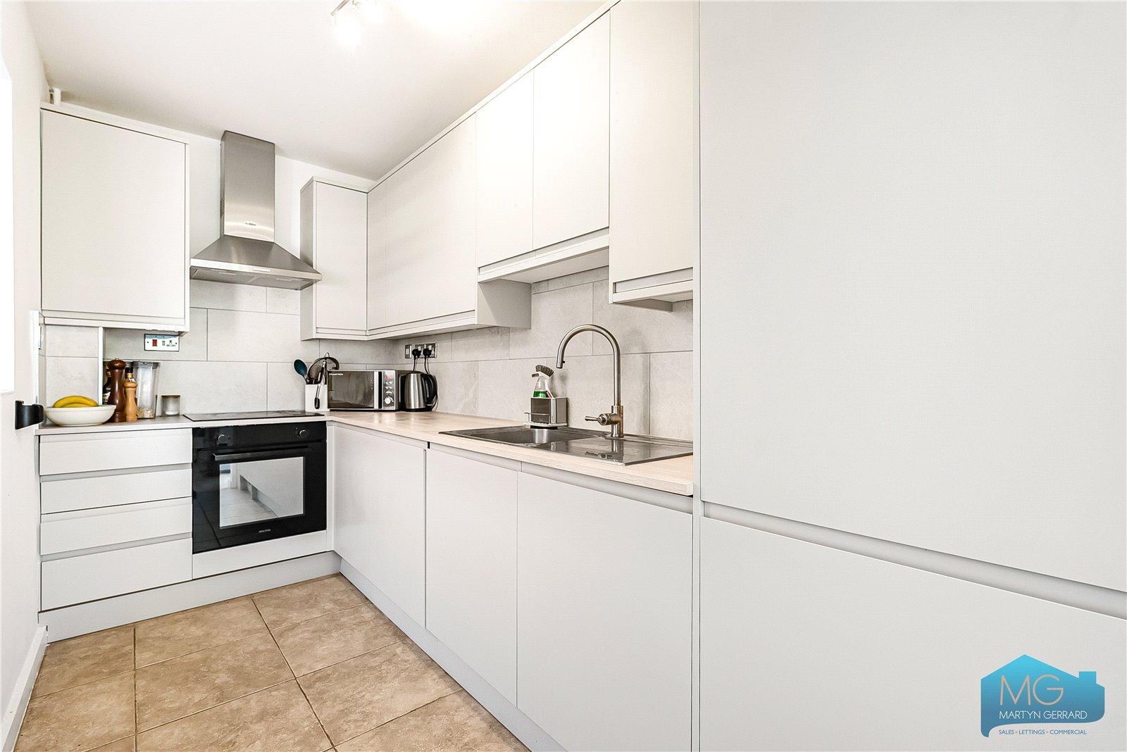 2 bedroom Apartment for sale - Martyn Gerrard