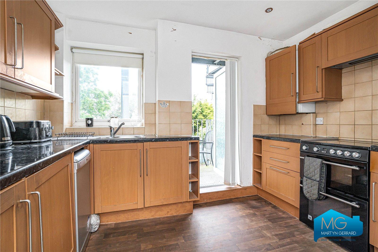 2 bedroom Apartment to rent - Martyn Gerrard