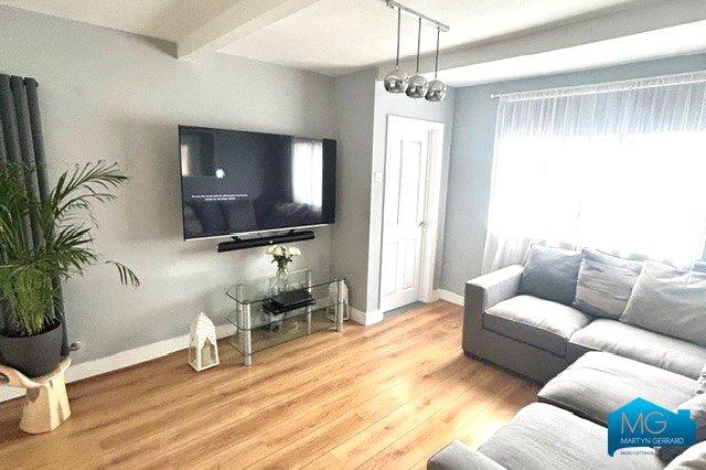 3 bedroom Terraced House for sale - Martyn Gerrard