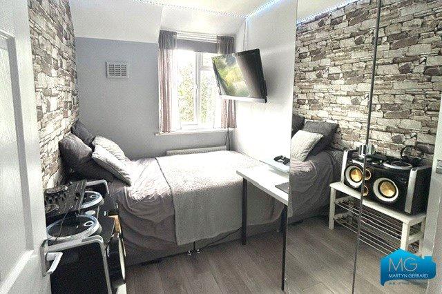 3 bedroom Terraced House for sale - Martyn Gerrard