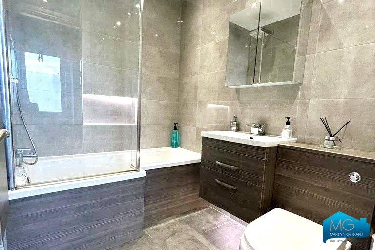 3 bedroom Terraced House for sale - Martyn Gerrard