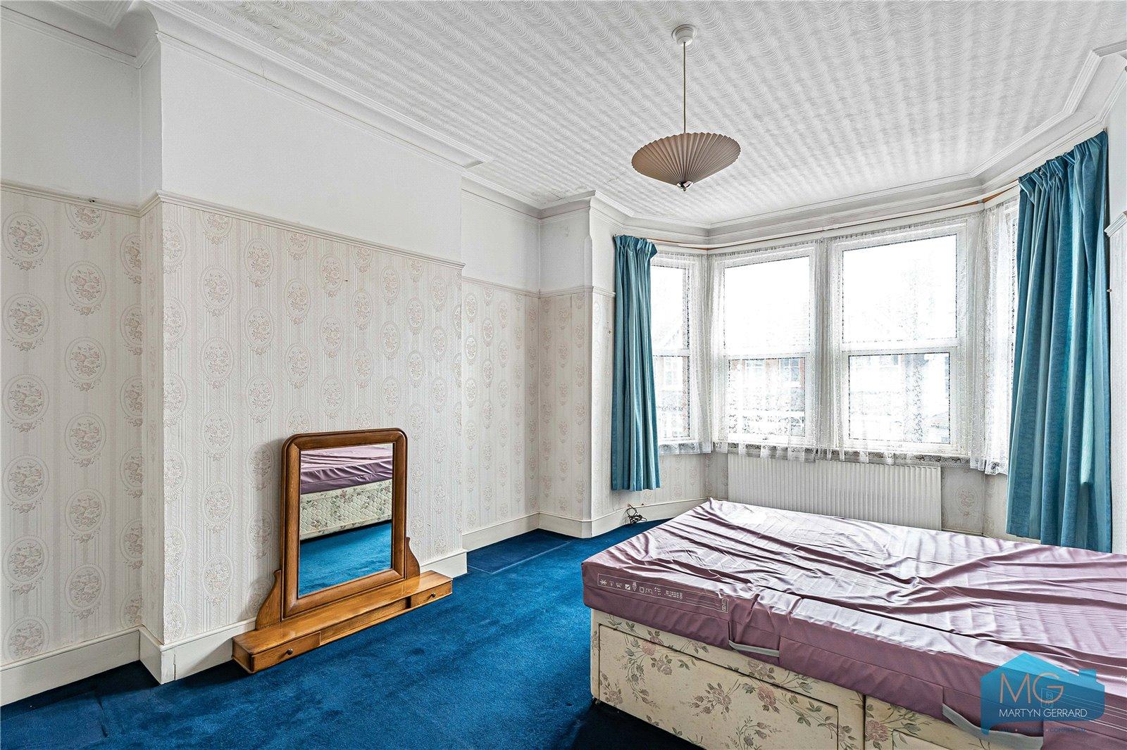 3 bedroom Terraced House for sale - Martyn Gerrard