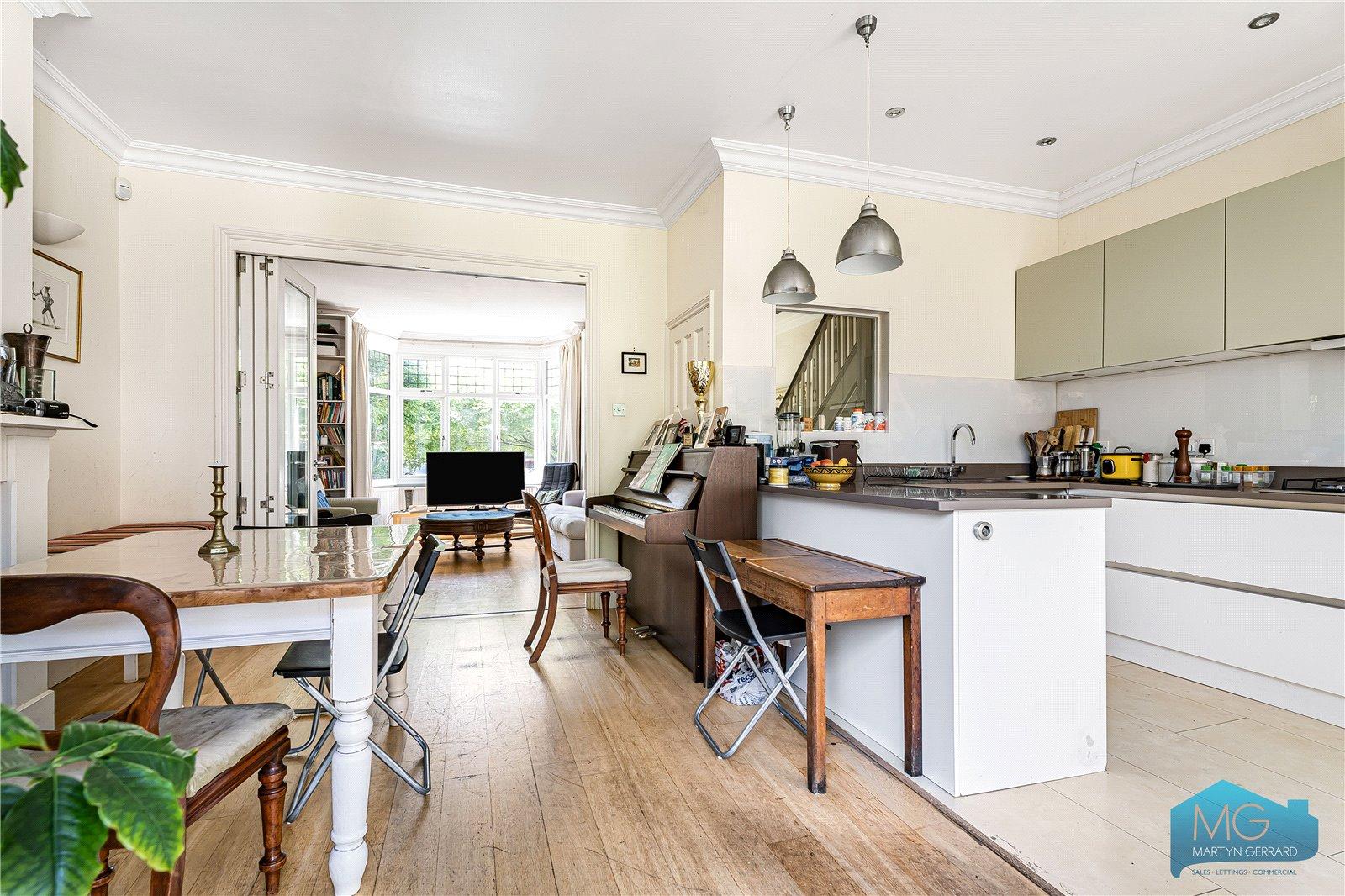 4 bedroom Semi-Detached House for sale - Martyn Gerrard