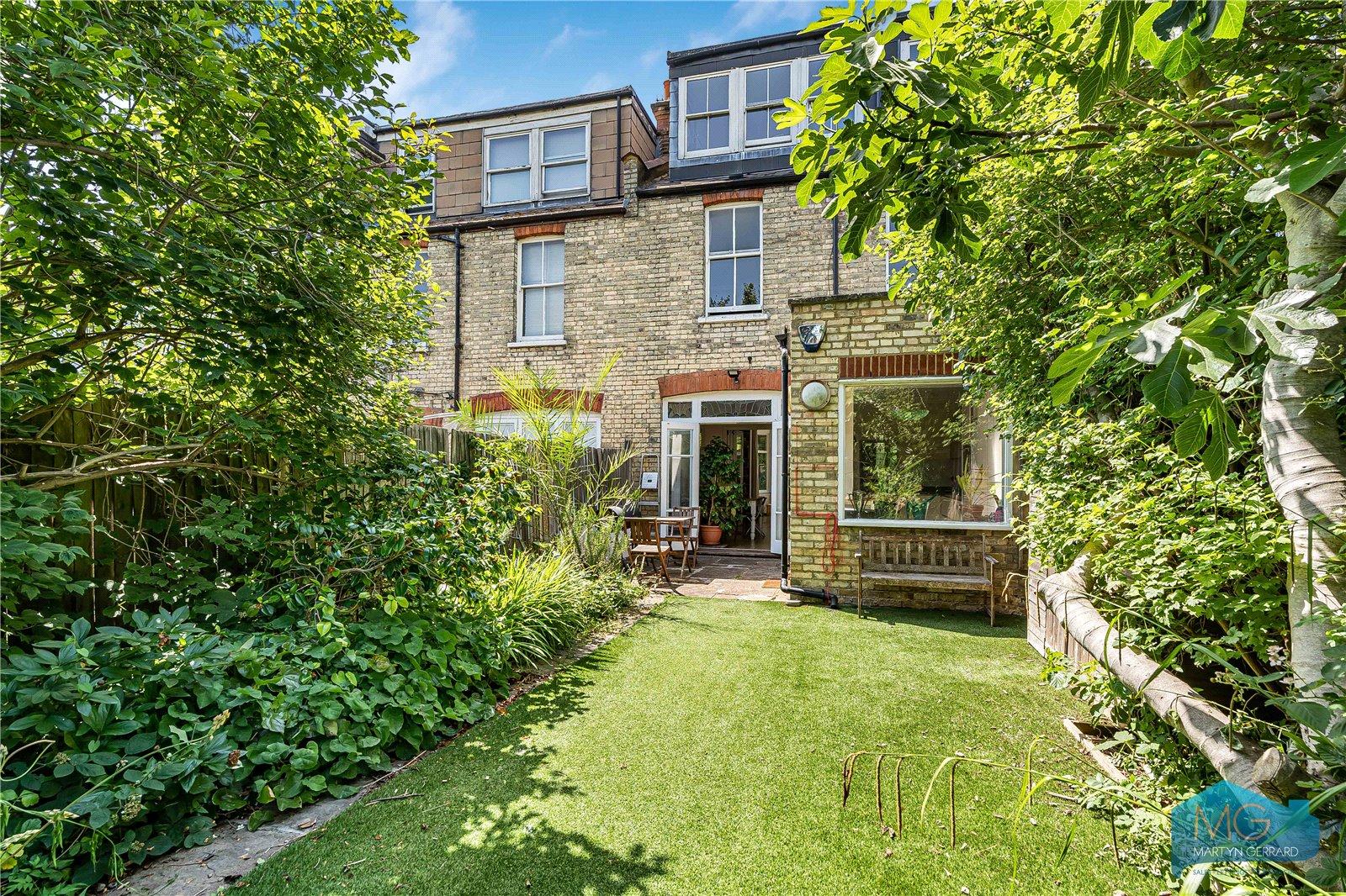 4 bedroom Semi-Detached House for sale - Martyn Gerrard