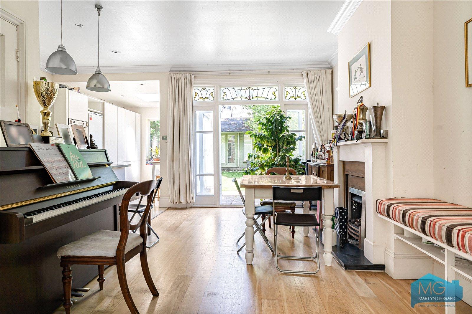 4 bedroom Semi-Detached House for sale - Martyn Gerrard
