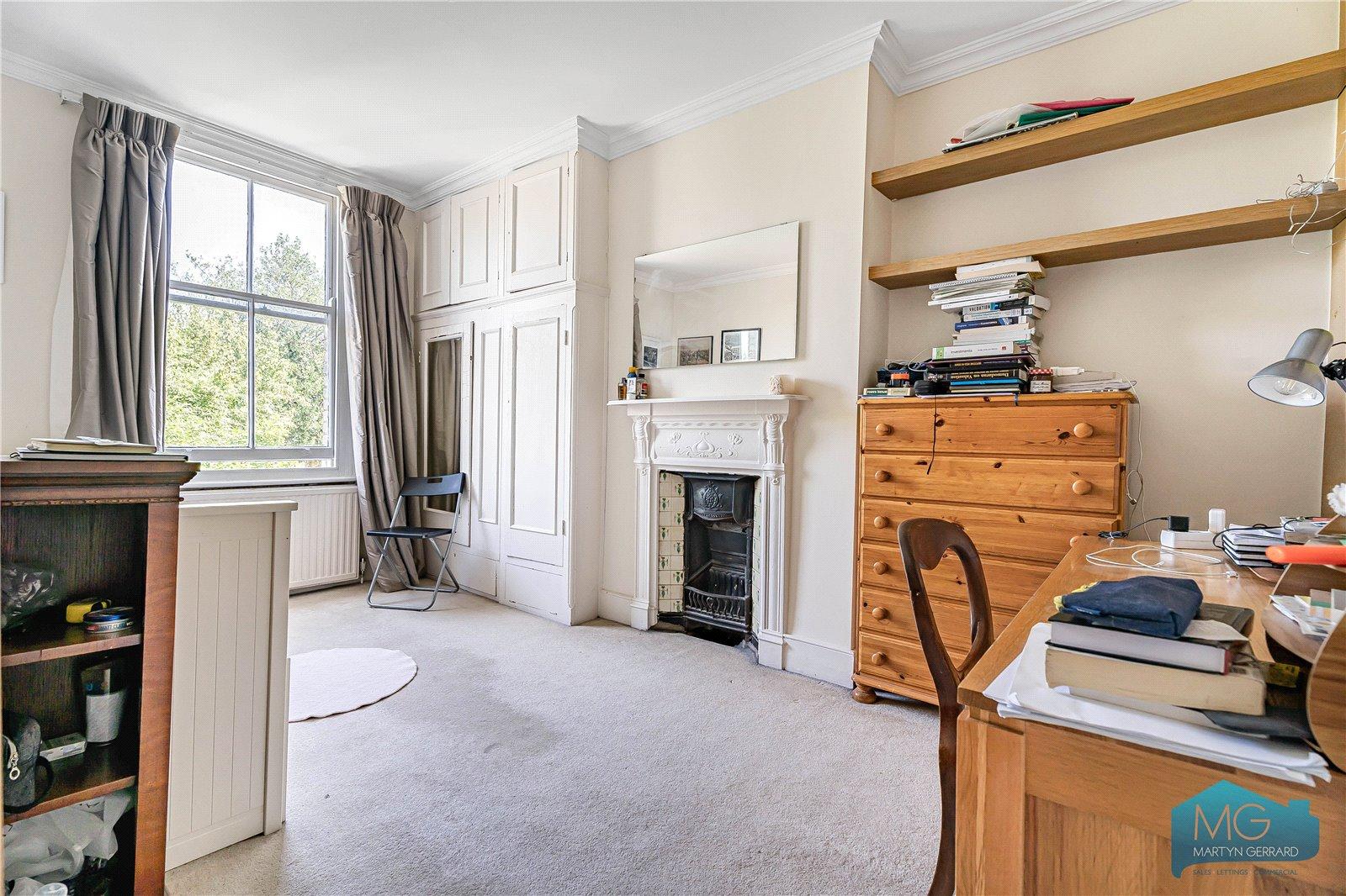 4 bedroom Semi-Detached House for sale - Martyn Gerrard