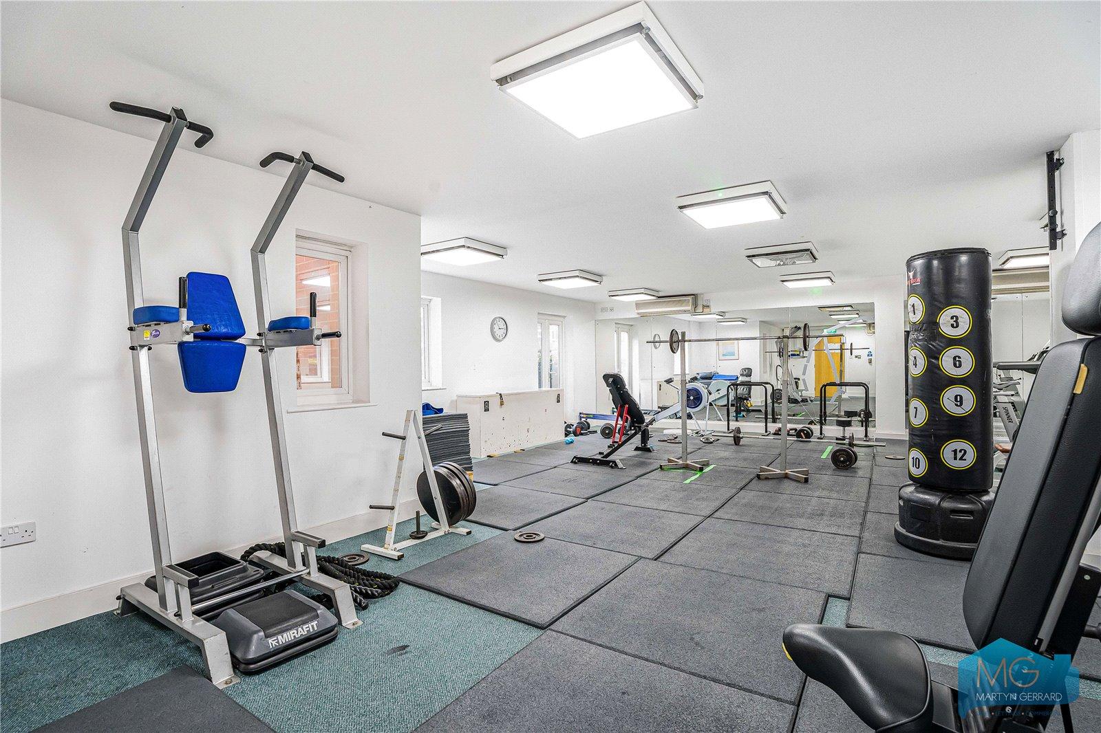 2 bedroom Apartment for sale - Martyn Gerrard