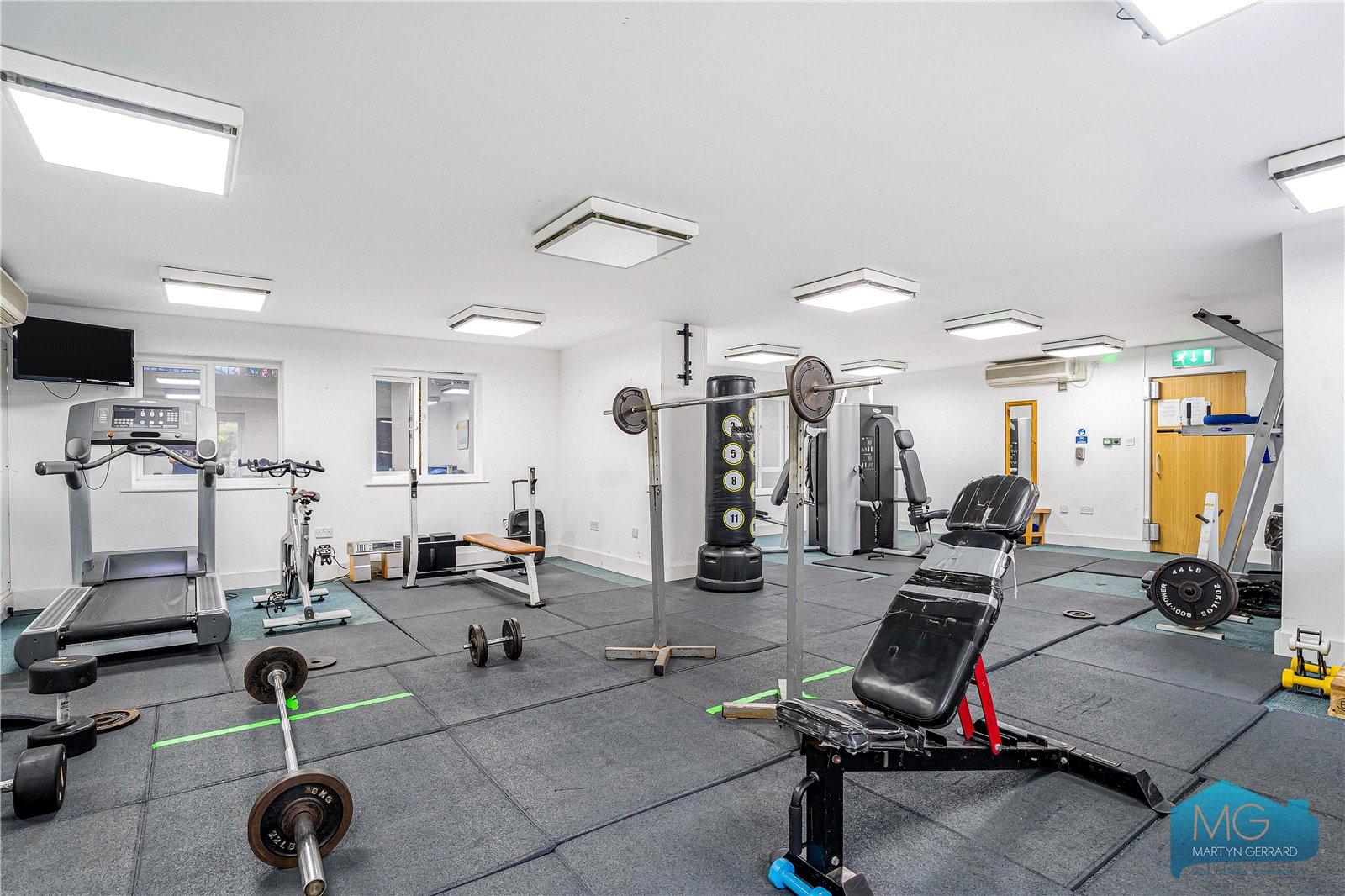 2 bedroom Apartment for sale - Martyn Gerrard