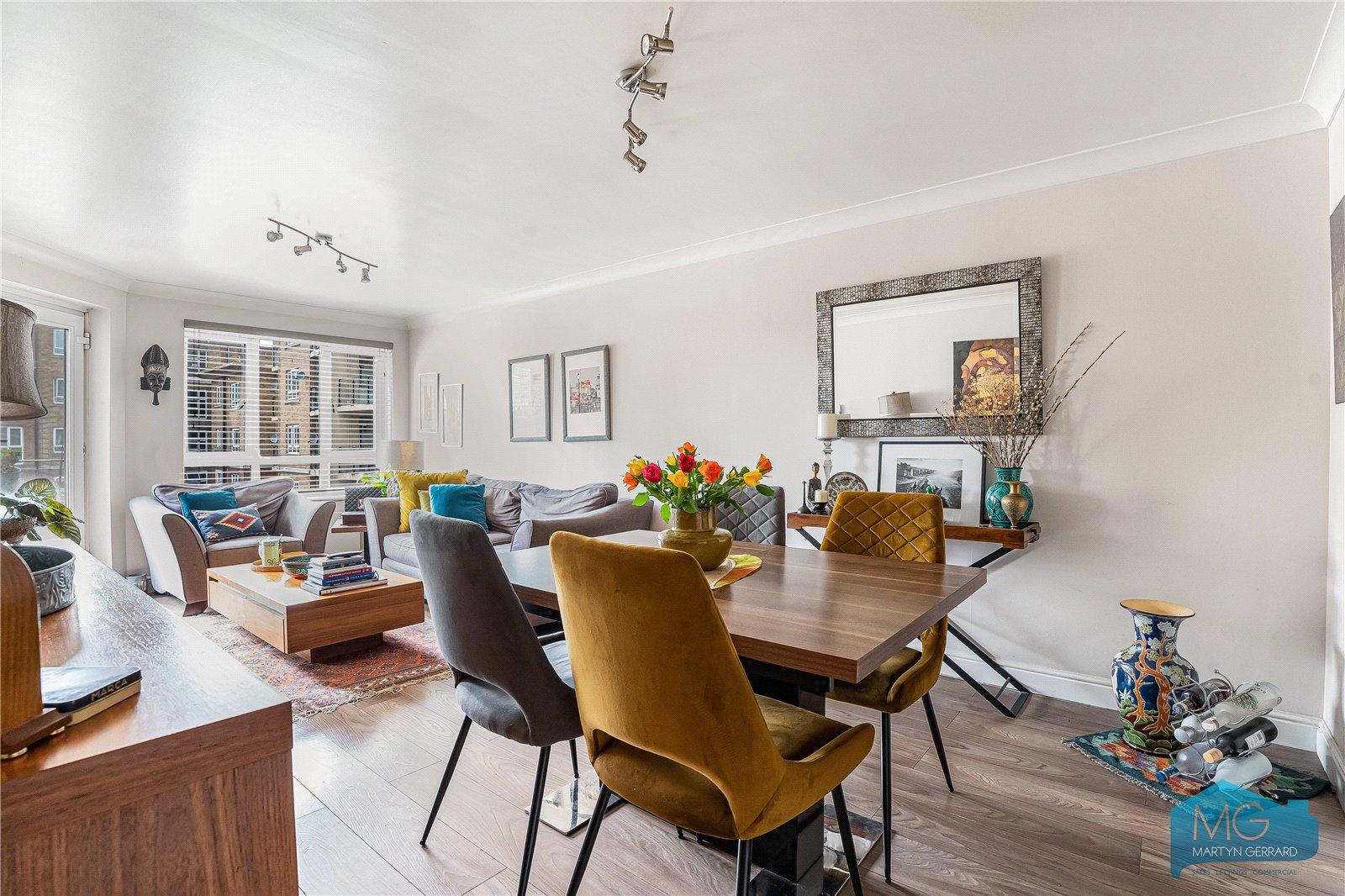 2 bedroom Apartment for sale - Martyn Gerrard