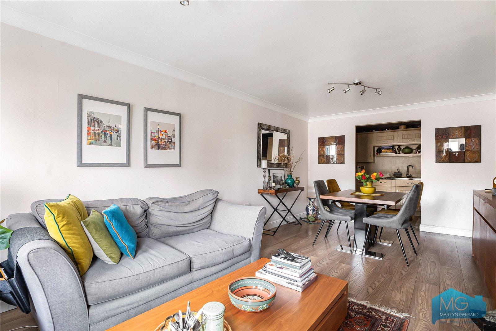 2 bedroom Apartment for sale - Martyn Gerrard