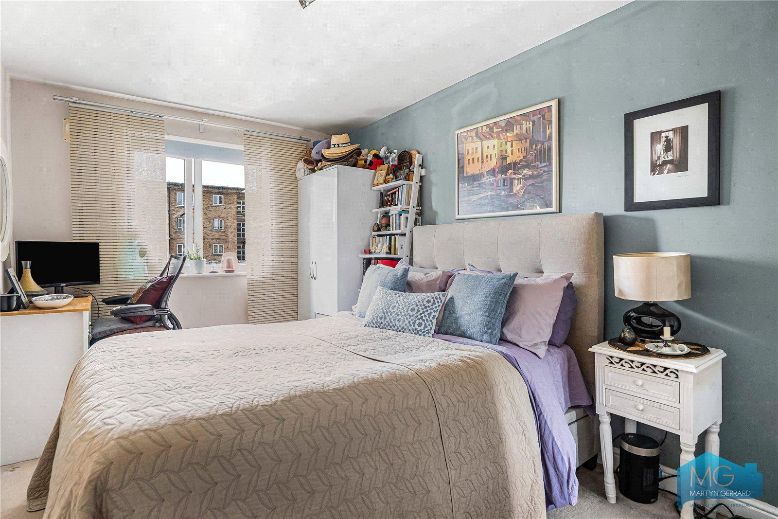 2 bedroom Apartment for sale - Martyn Gerrard