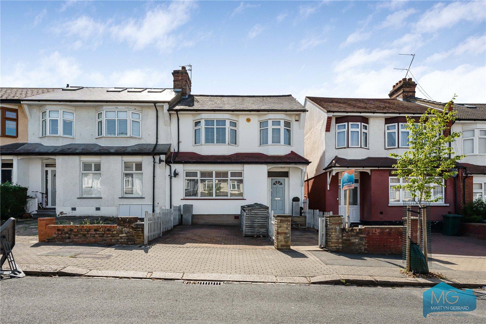 3 bedroom Semi-Detached House for sale - Martyn Gerrard