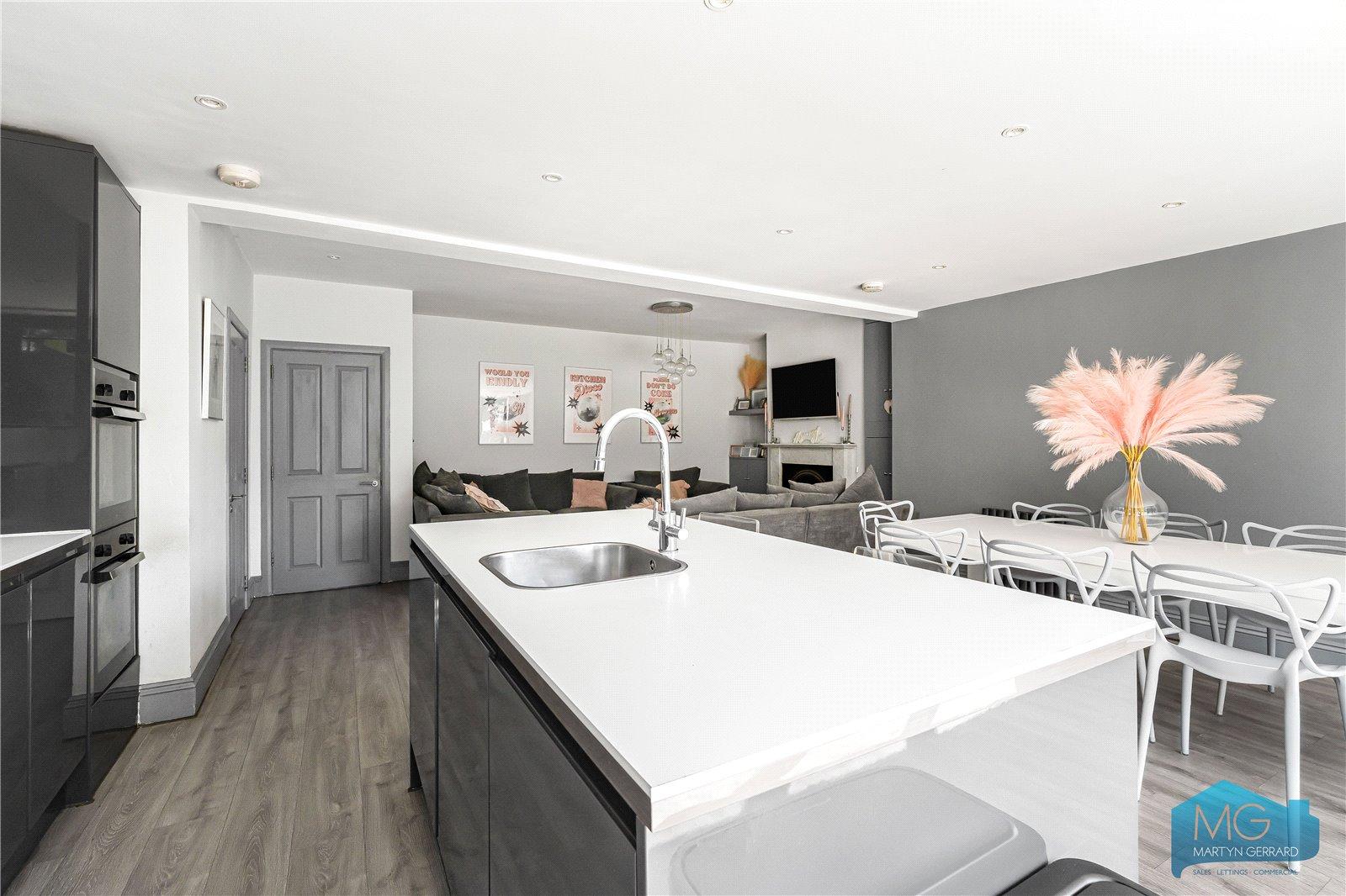 3 bedroom Semi-Detached House for sale - Martyn Gerrard
