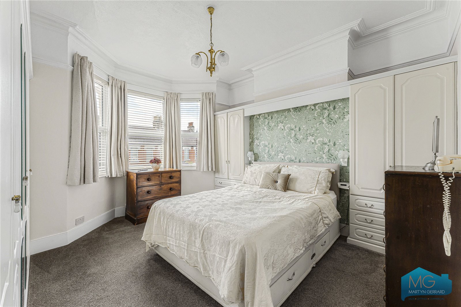 5 bedroom End of Terrace House for sale - Martyn Gerrard