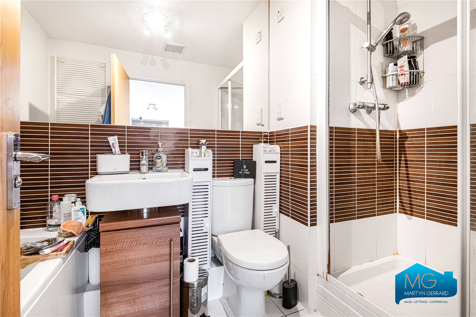 2 bedroom Apartment to rent - Martyn Gerrard