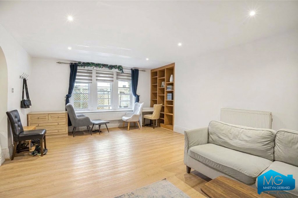 2 bedroom Ground Floor Flat for sale - Martyn Gerrard