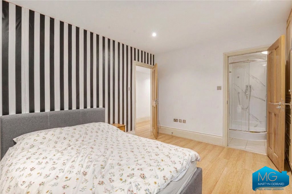 2 bedroom Ground Floor Flat for sale - Martyn Gerrard