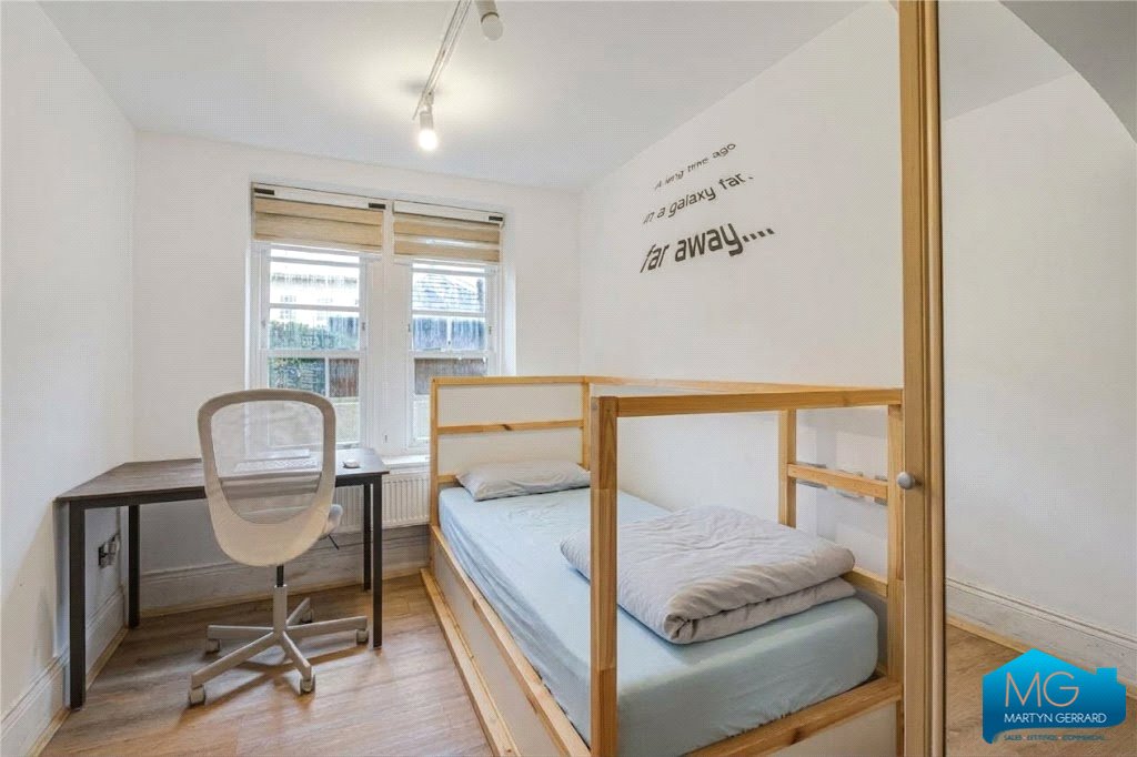 2 bedroom Ground Floor Flat for sale - Martyn Gerrard