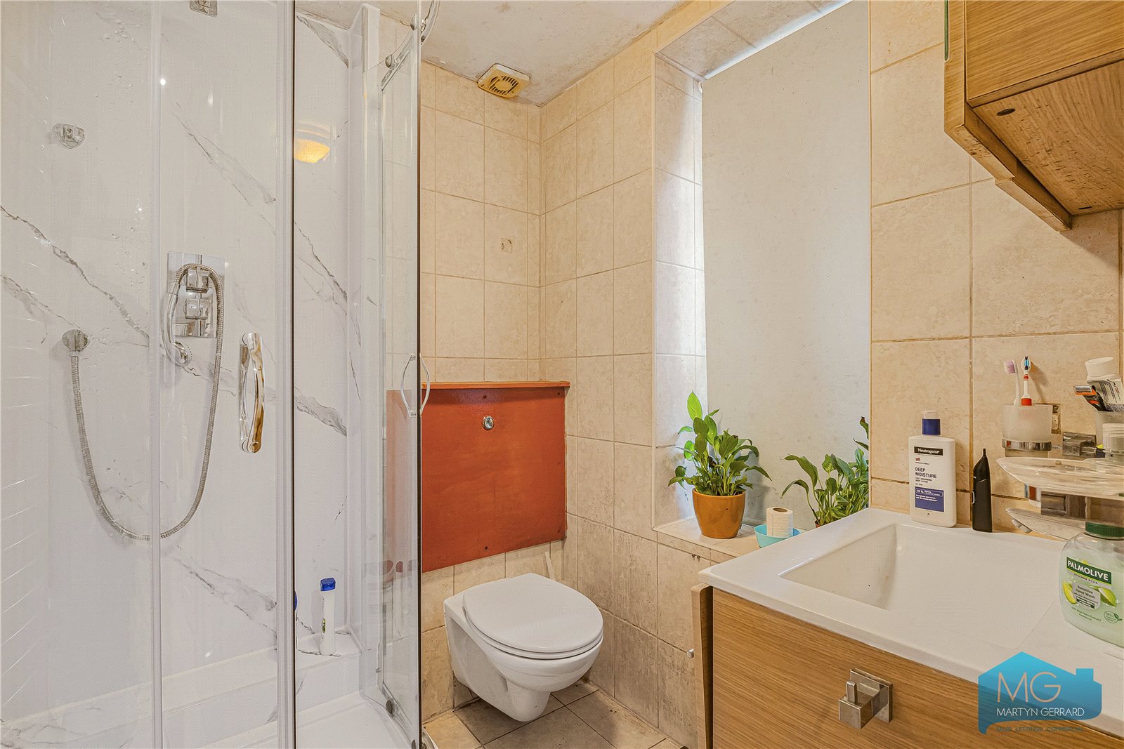 2 bedroom Ground Floor Flat for sale - Martyn Gerrard