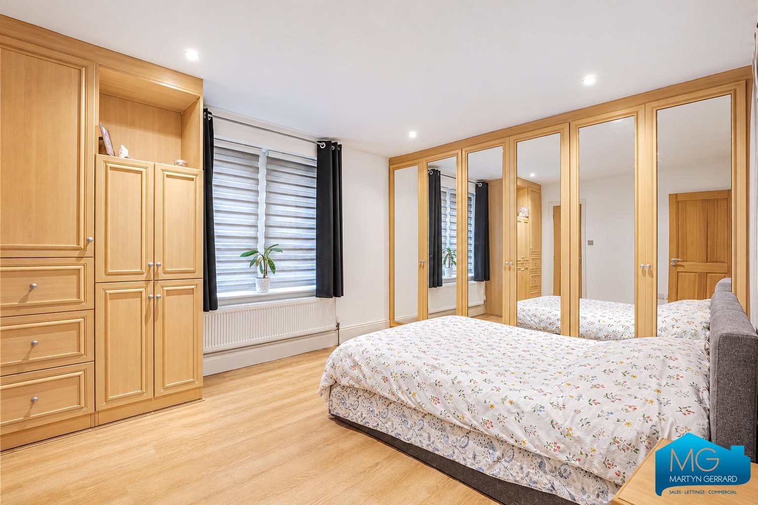 2 bedroom Ground Floor Flat for sale - Martyn Gerrard