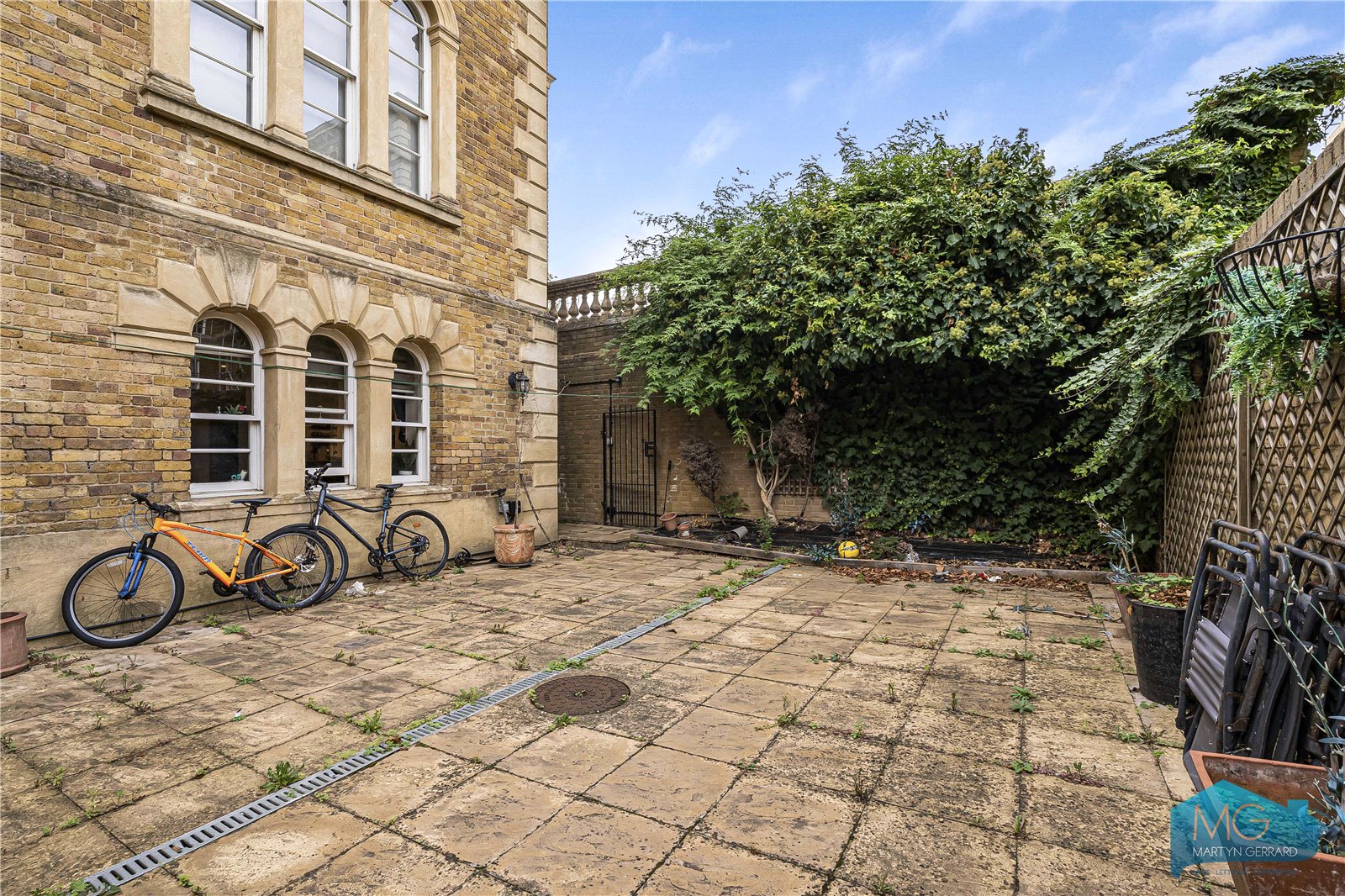 2 bedroom Ground Floor Flat for sale - Martyn Gerrard