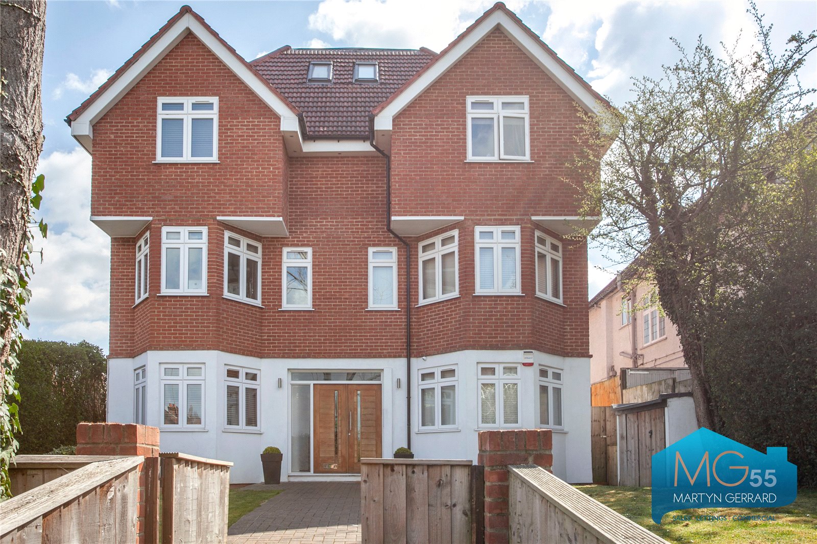 2 bedroom Apartment for sale - Martyn Gerrard