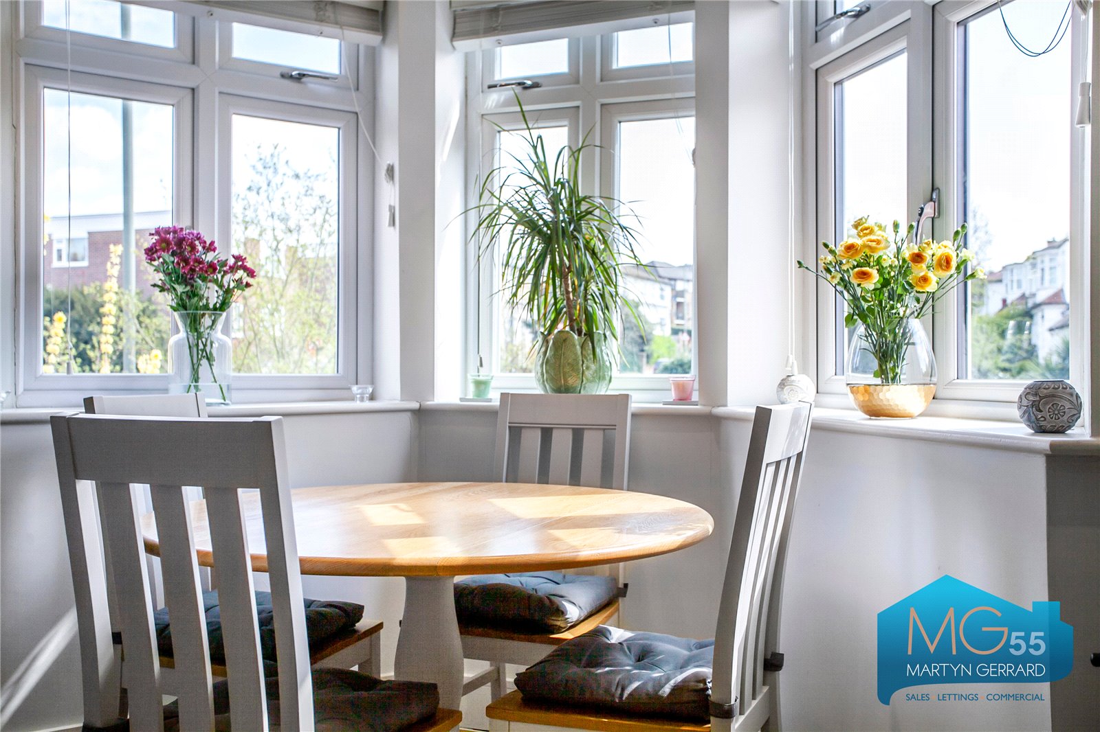 2 bedroom Apartment for sale - Martyn Gerrard