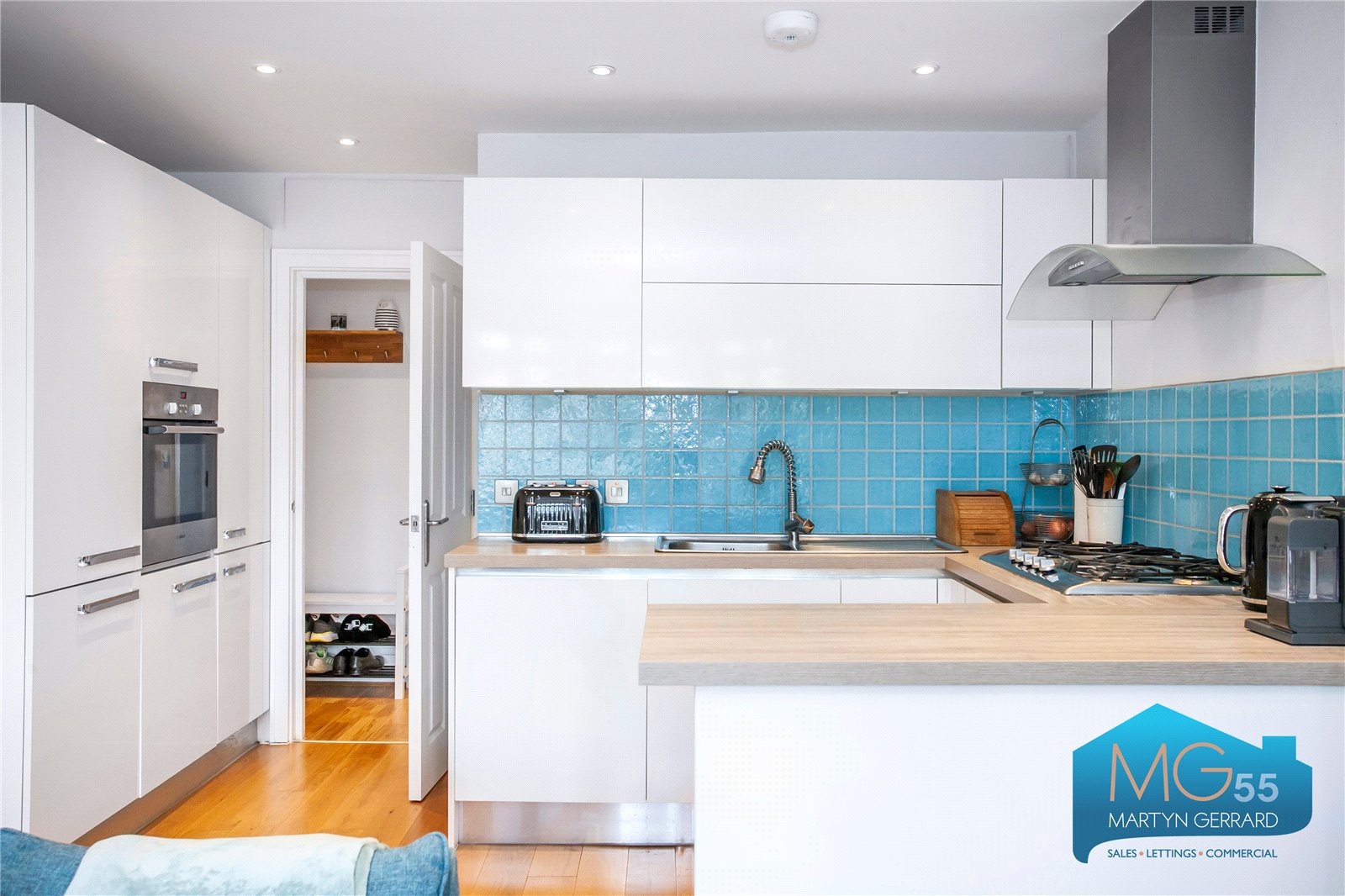 2 bedroom Apartment for sale - Martyn Gerrard