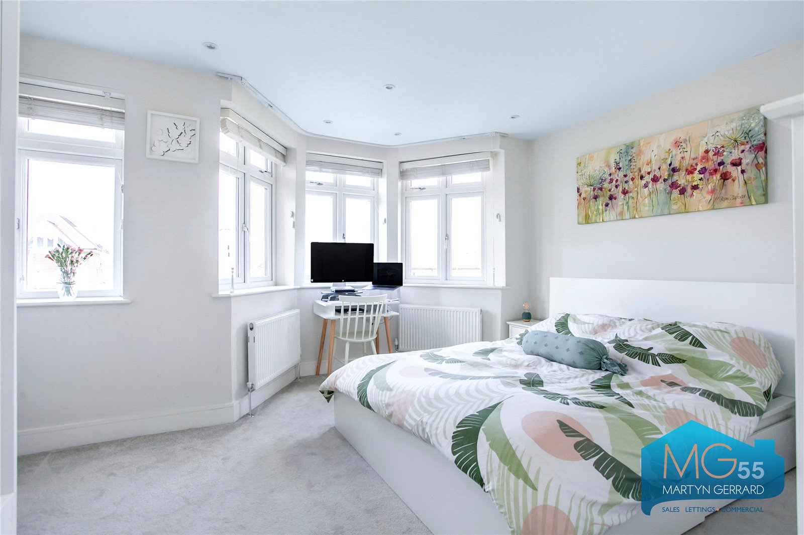 2 bedroom Apartment for sale - Martyn Gerrard