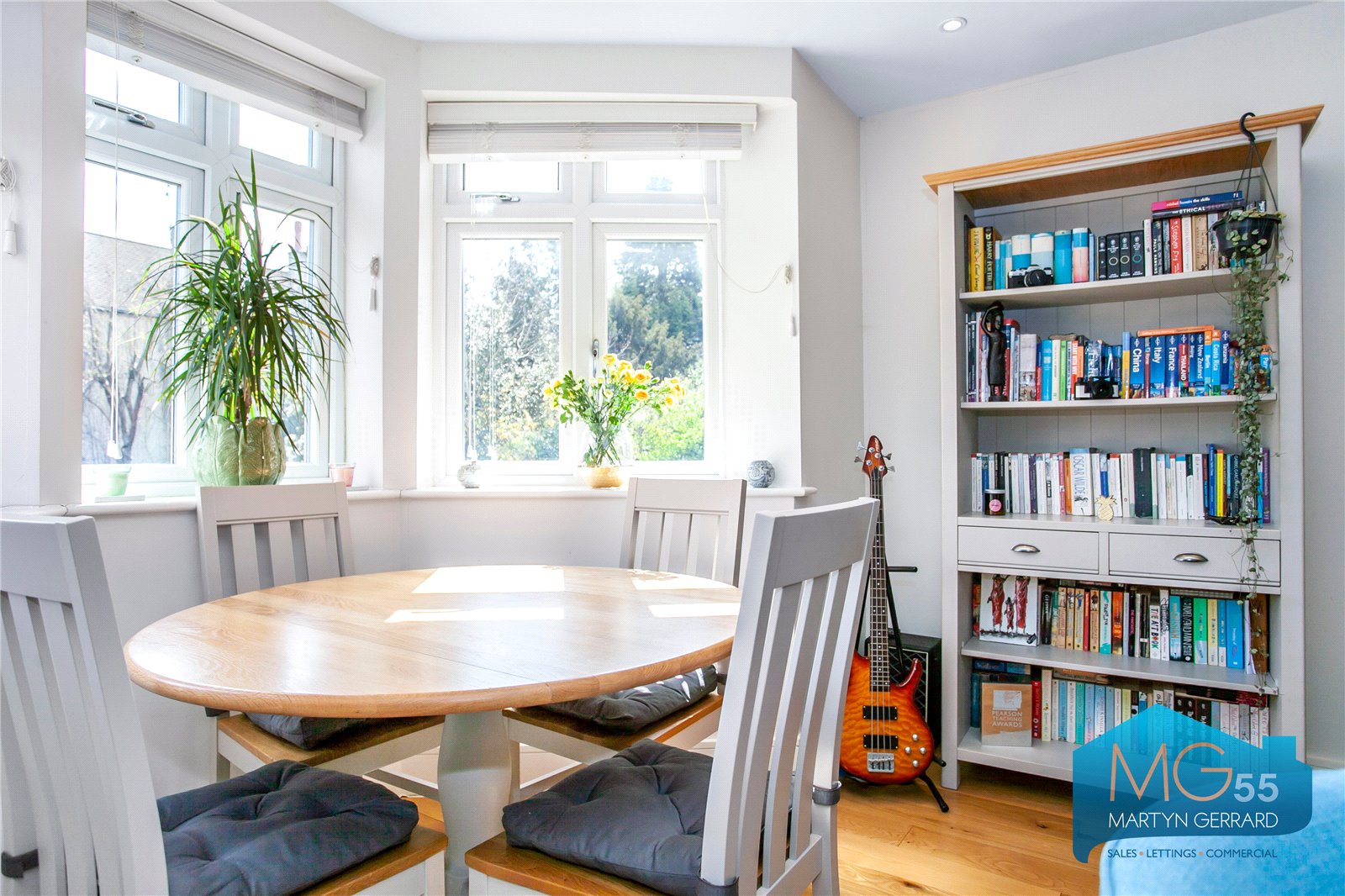 2 bedroom Apartment for sale - Martyn Gerrard