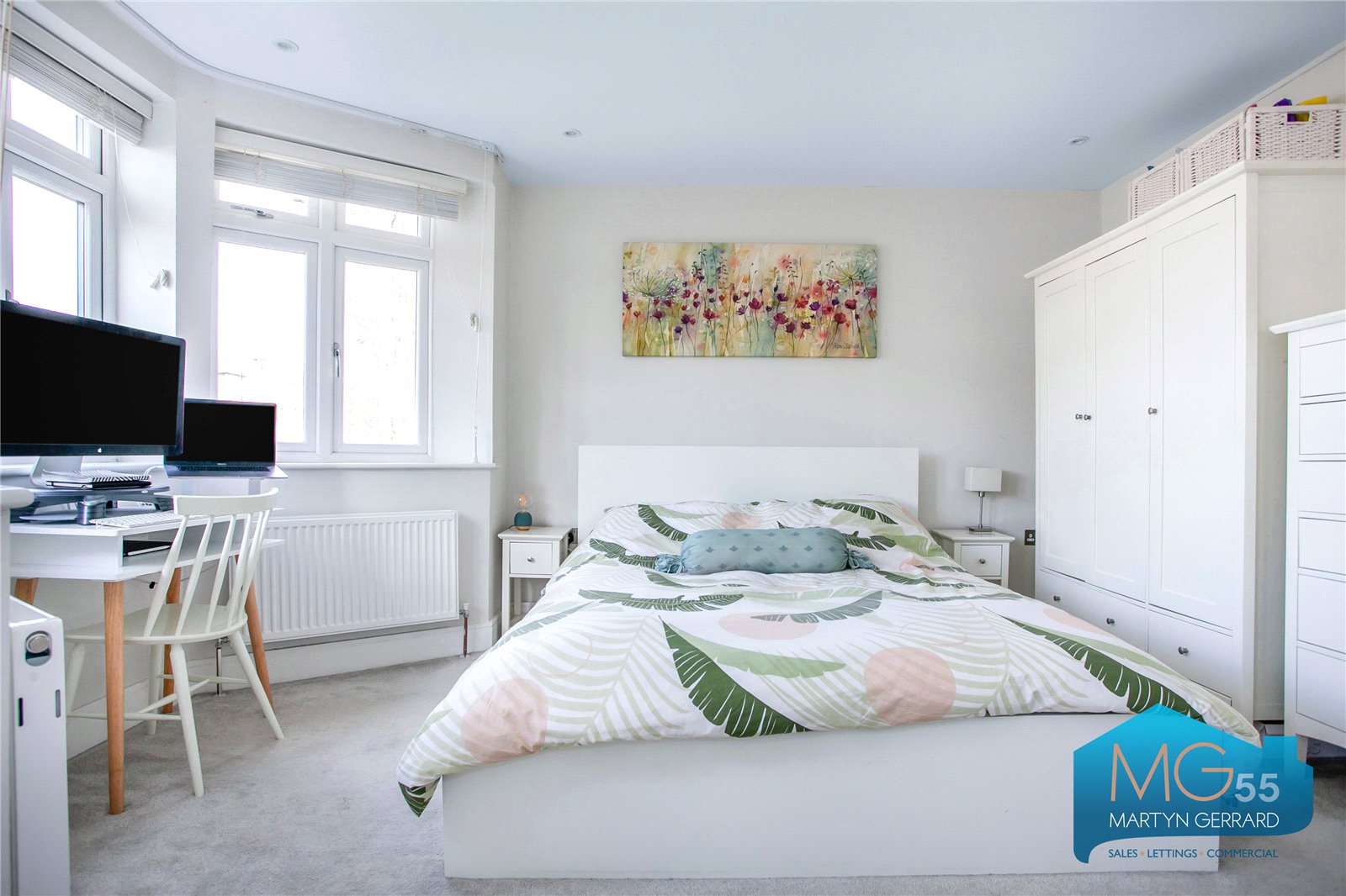 2 bedroom Apartment for sale - Martyn Gerrard