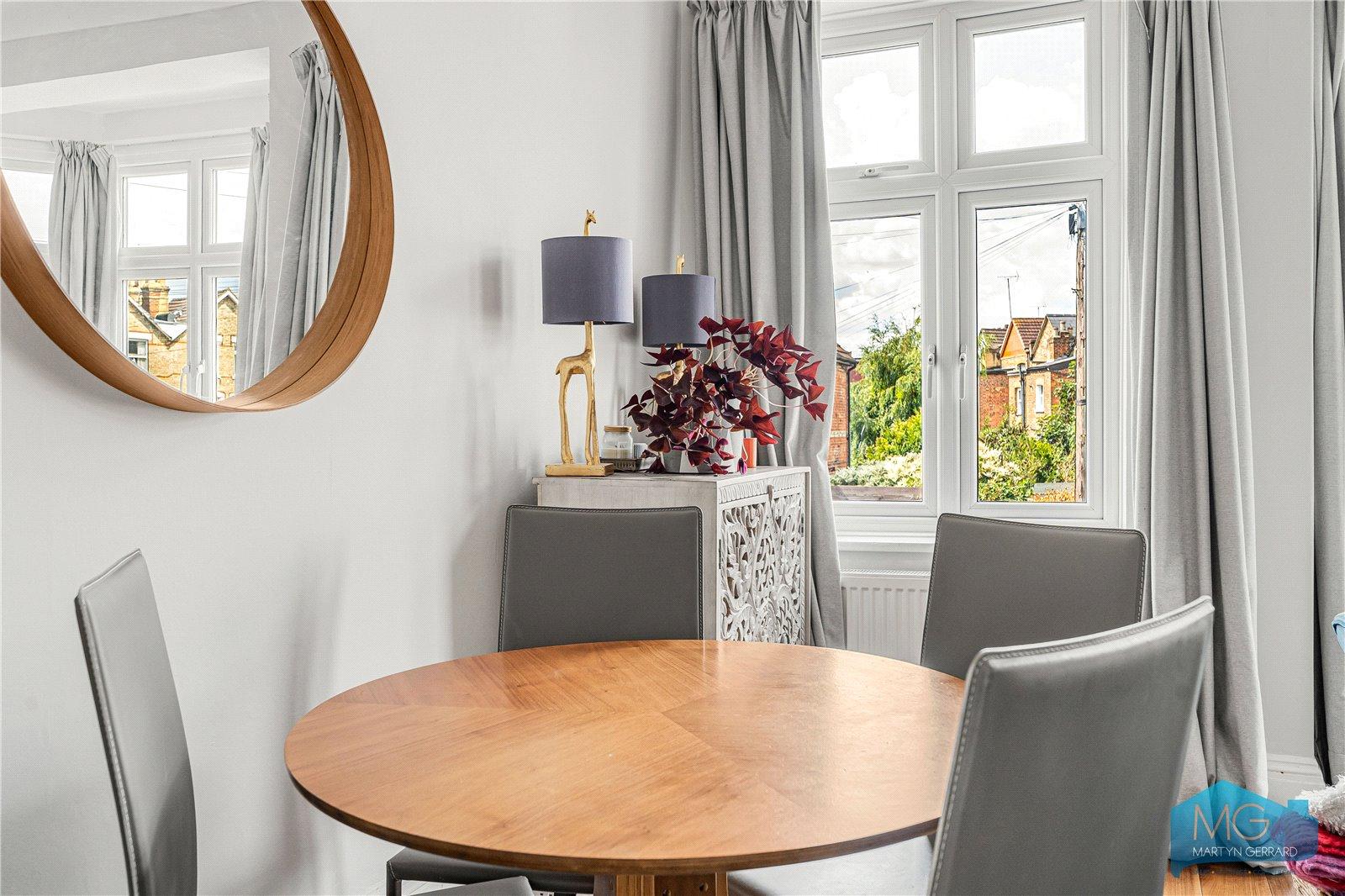 2 bedroom Apartment for sale - Martyn Gerrard