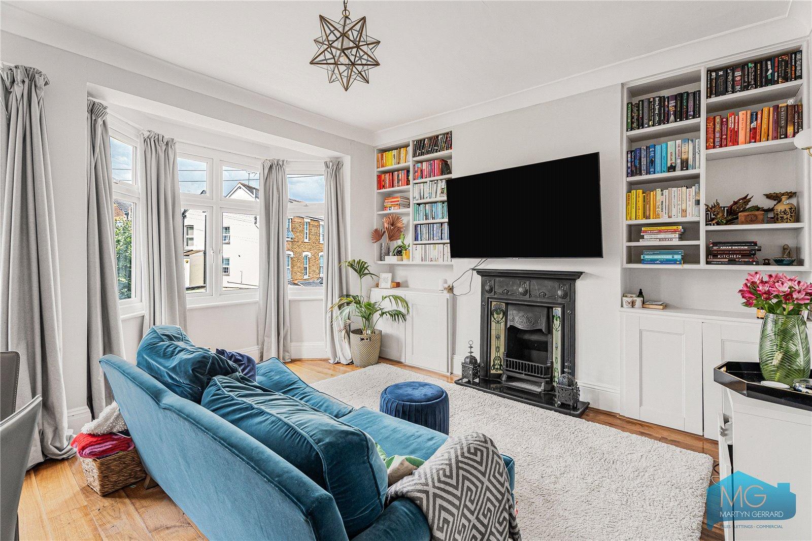 2 bedroom Apartment for sale - Martyn Gerrard