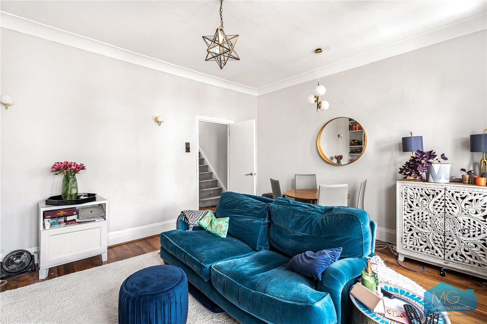 2 bedroom Apartment for sale - Martyn Gerrard