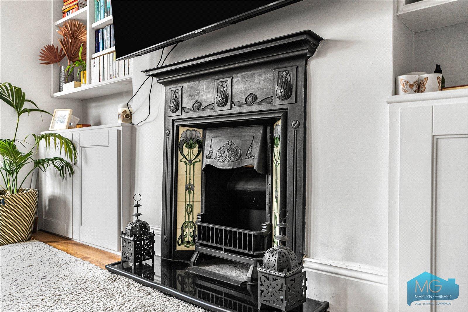 2 bedroom Apartment for sale - Martyn Gerrard