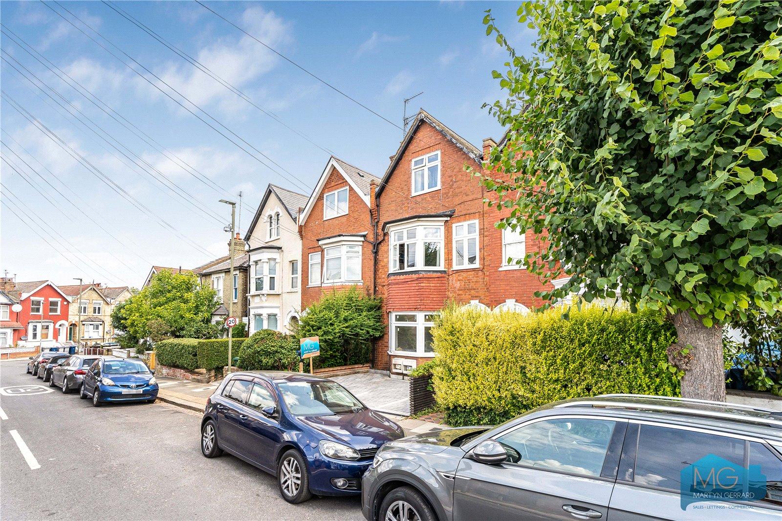 2 bedroom Apartment for sale - Martyn Gerrard