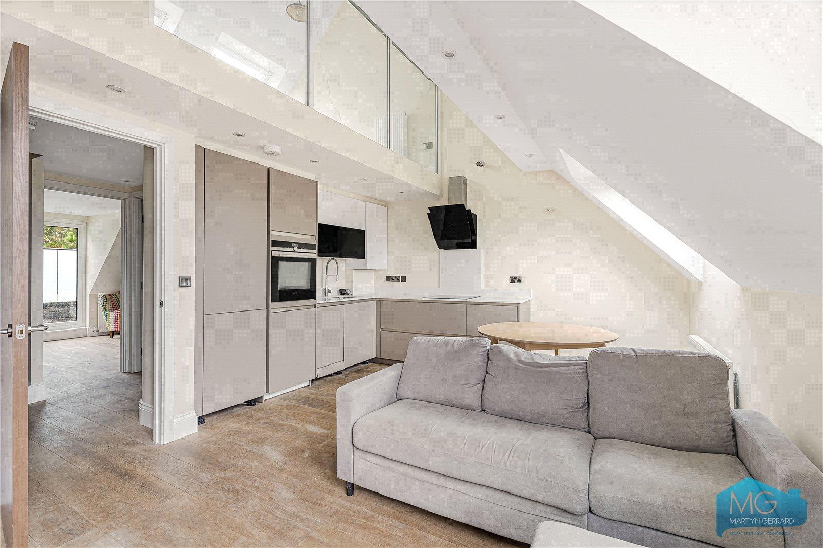 2 bedroom Apartment for sale - Martyn Gerrard