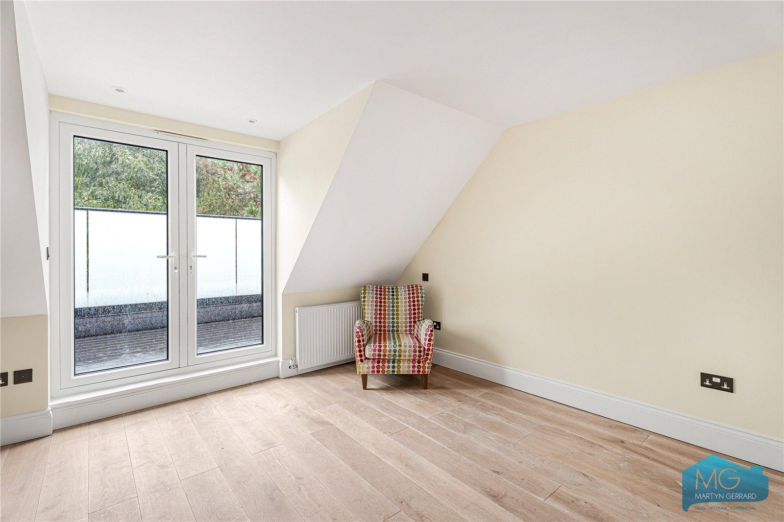 2 bedroom Apartment for sale - Martyn Gerrard