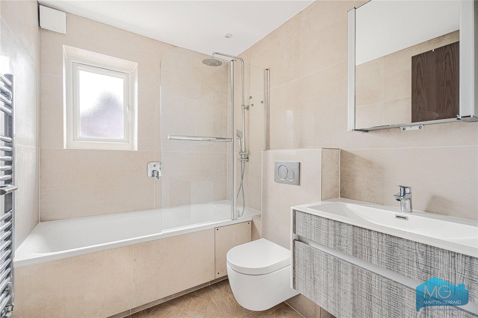 2 bedroom Apartment for sale - Martyn Gerrard