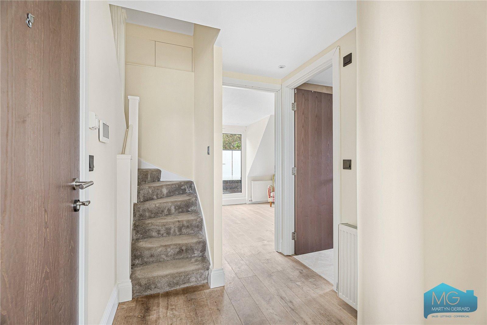 2 bedroom Apartment for sale - Martyn Gerrard