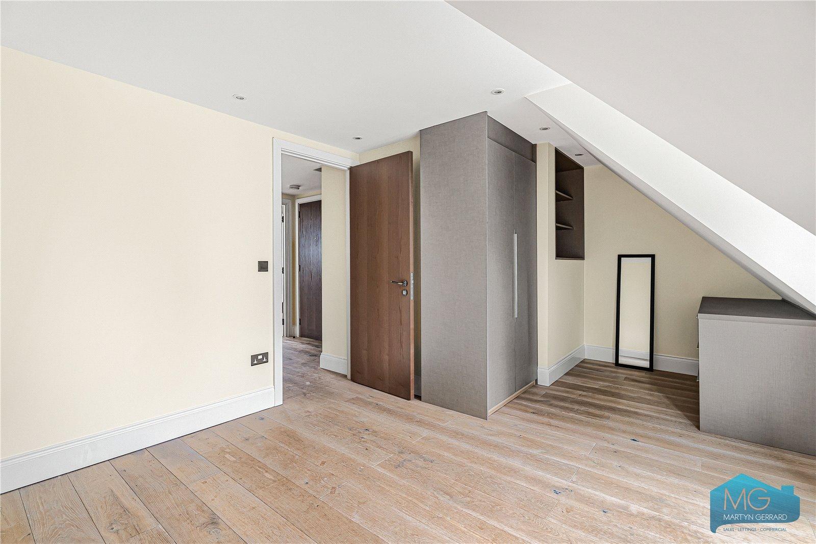 2 bedroom Apartment for sale - Martyn Gerrard