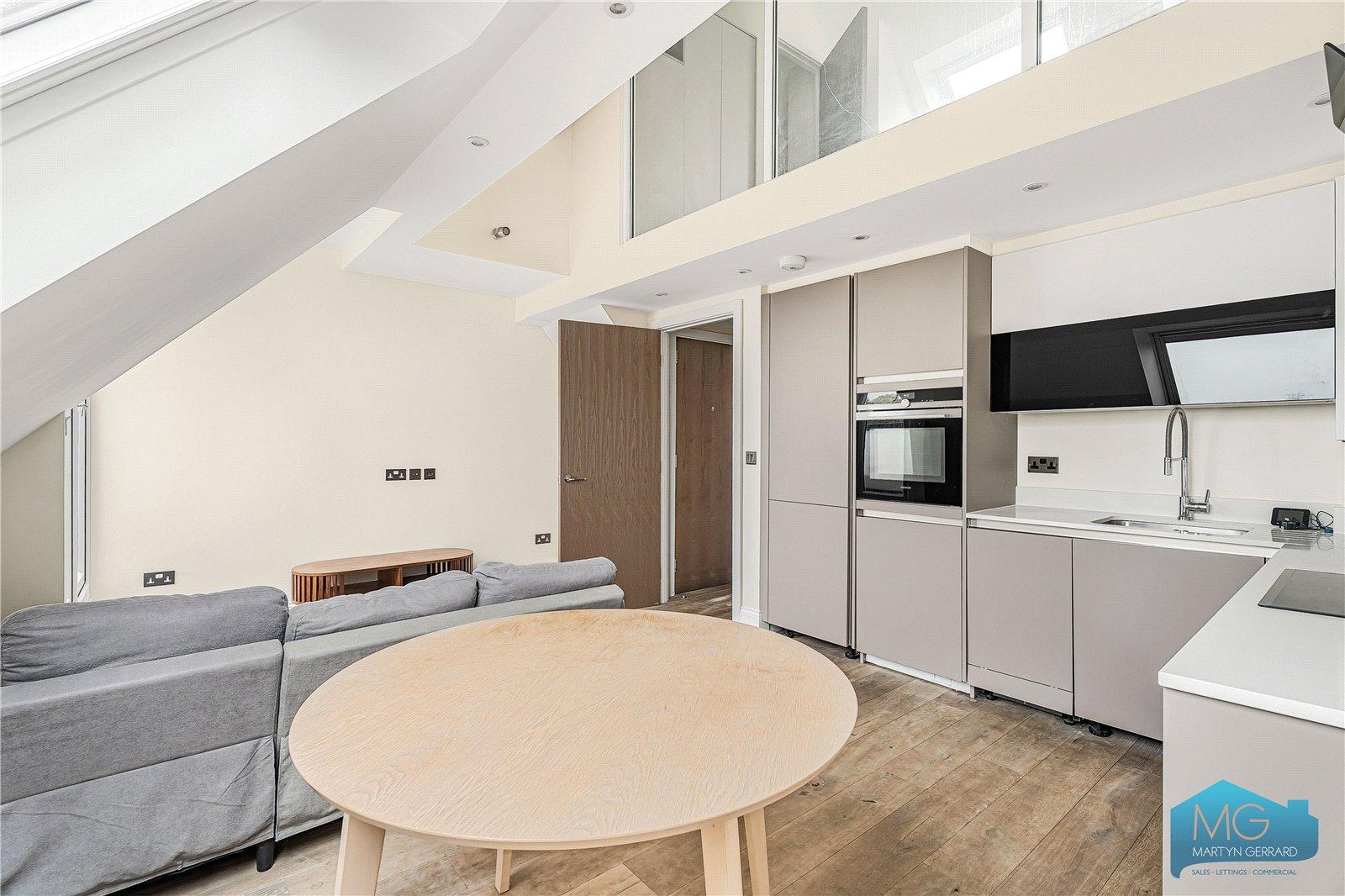 2 bedroom Apartment for sale - Martyn Gerrard